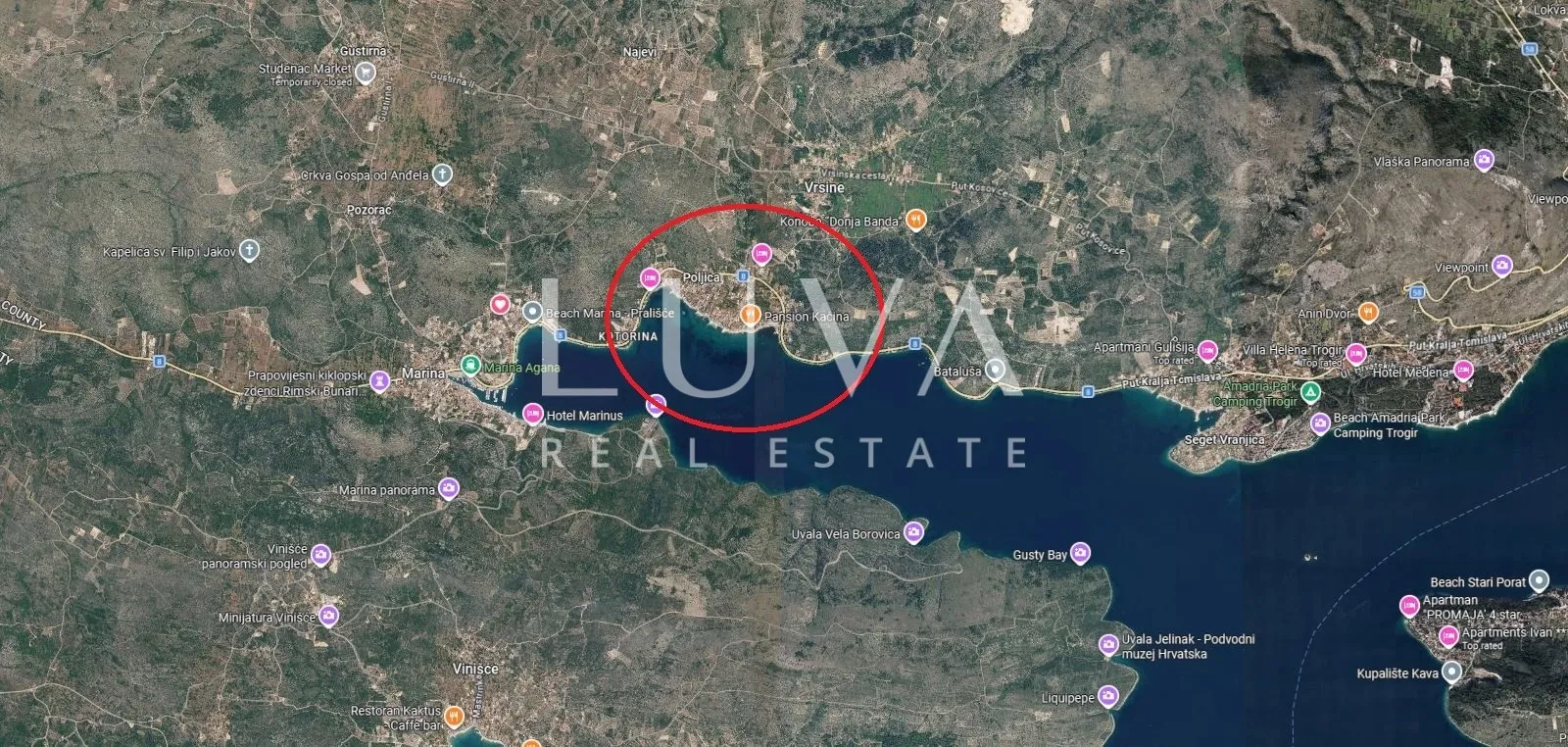 Poljica, Trogir, 522 m² großes Baugrundstück mit Meerblick zu verkaufen