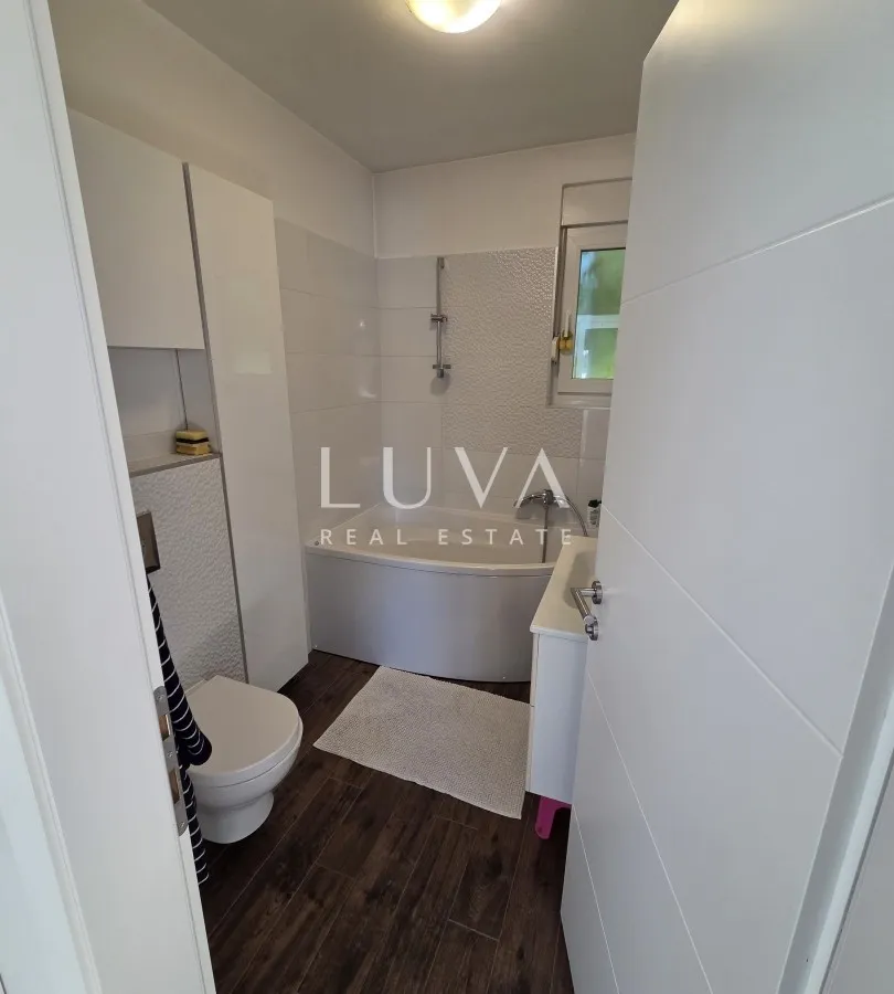 Zagreb, Šalata, Haus 310 m2 zur Anpassung, Garage, zu verkaufen