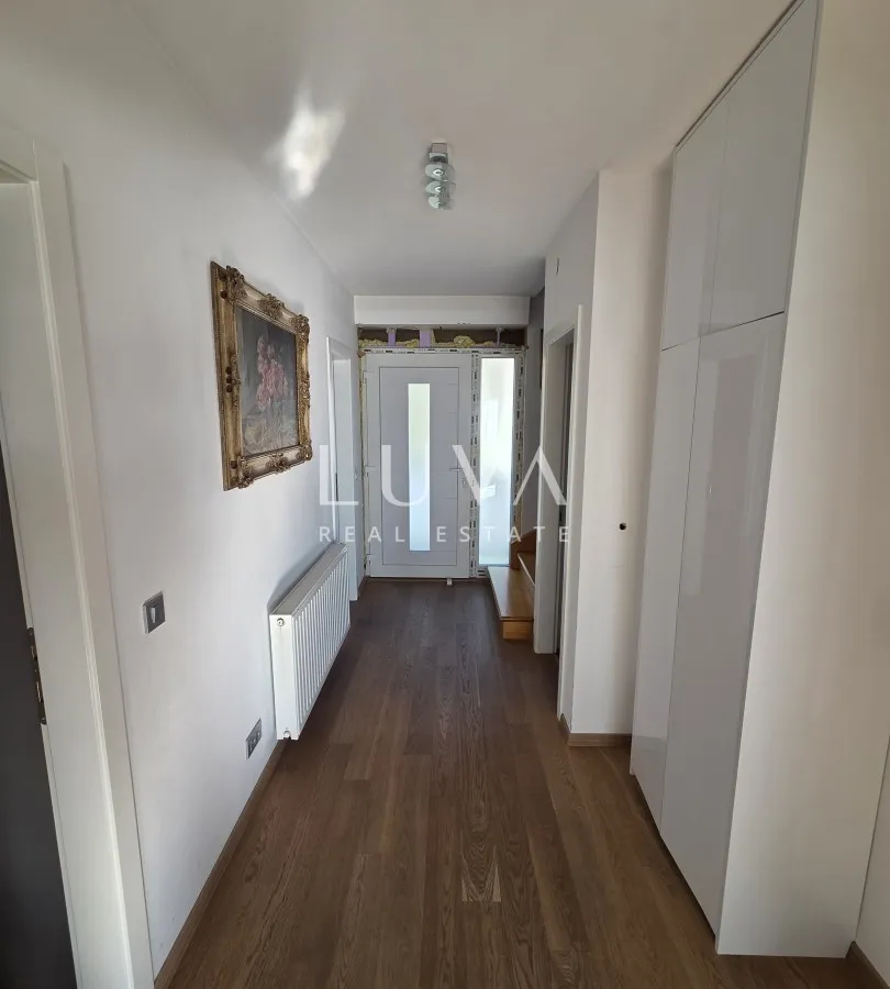 Zagreb, Šalata, Haus 310 m2 zur Anpassung, Garage, zu verkaufen