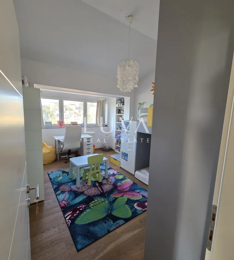 Zagreb, Šalata, Haus 310 m2 zur Anpassung, Garage, zu verkaufen