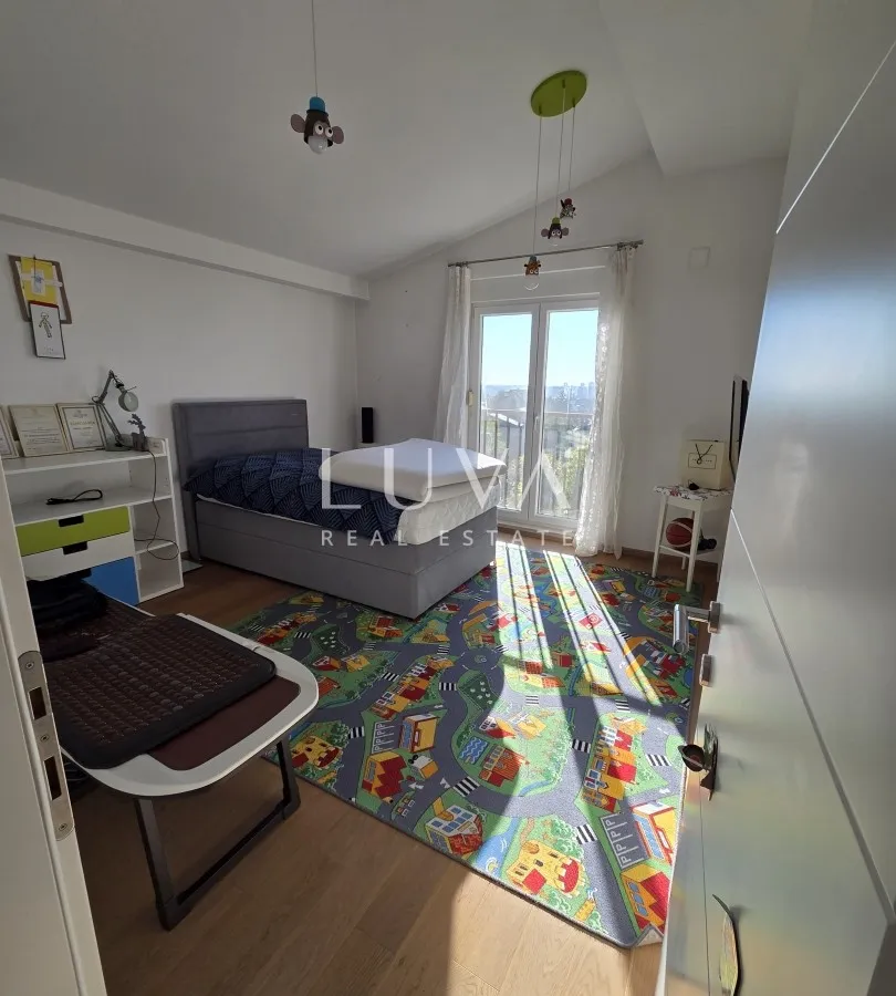 Zagreb, Šalata, Haus 310 m2 zur Anpassung, Garage, zu verkaufen