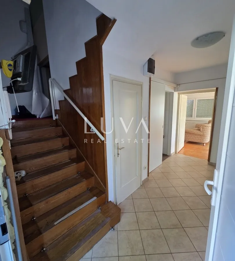 Zagreb, Šalata, Haus 310 m2 zur Anpassung, Garage, zu verkaufen