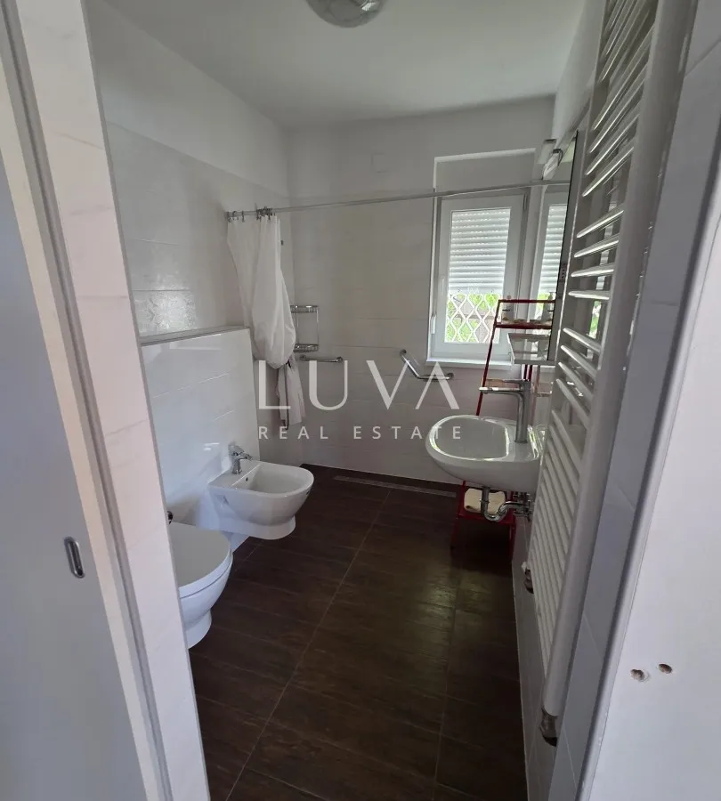 Zagreb, Šalata, Haus 310 m2 zur Anpassung, Garage, zu verkaufen