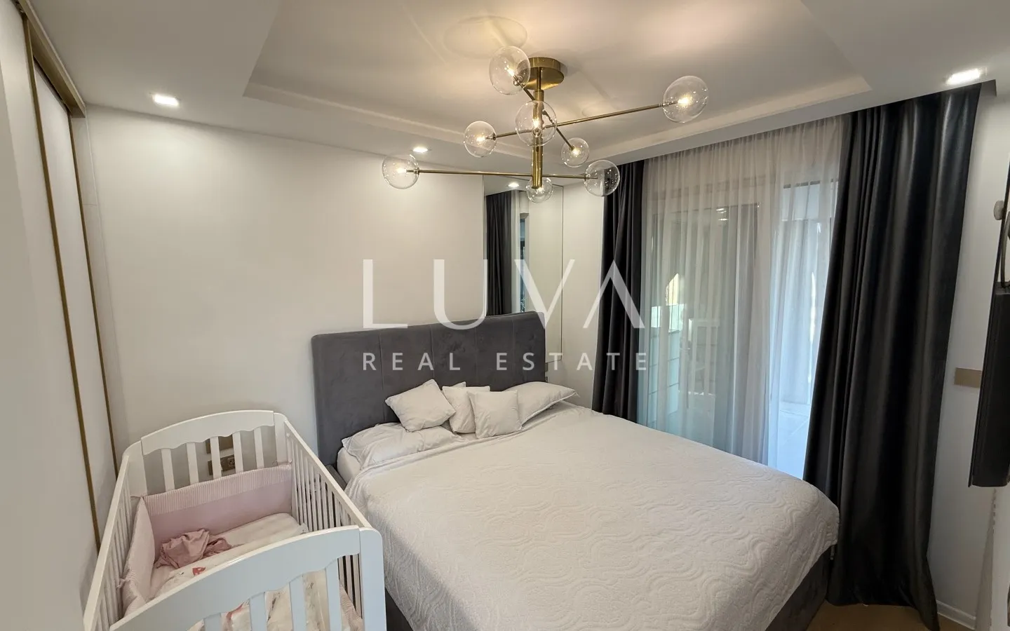 Zagreb, Blato, designer two-room apartment with garden, NKP 68 m²