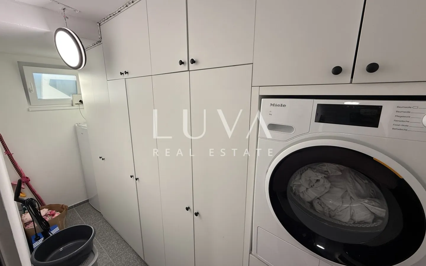 Zagreb, Blato, designer two-room apartment with garden, NKP 68 m²