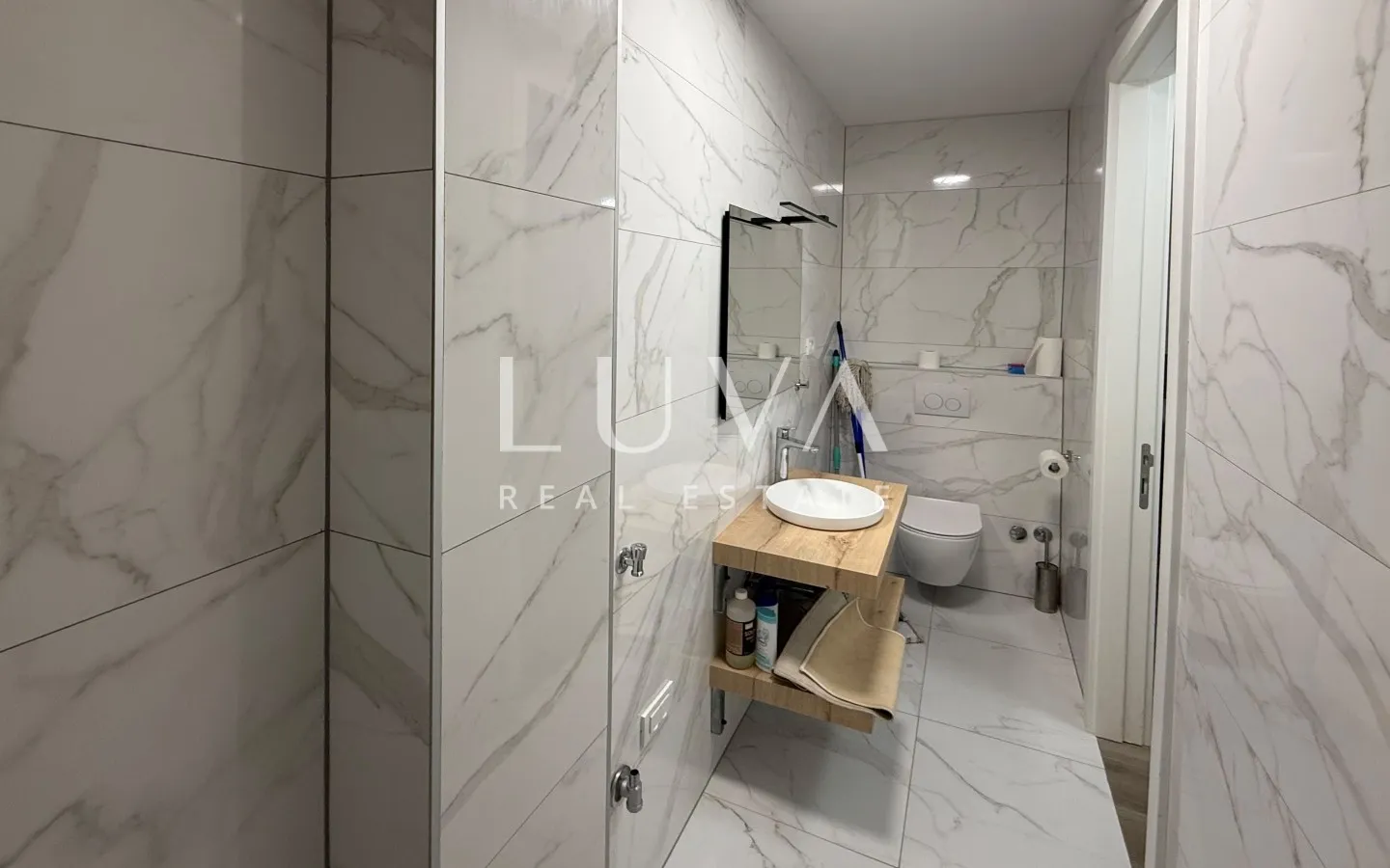 Istra, Poreč, three room apartment in a quiet neighborhood
