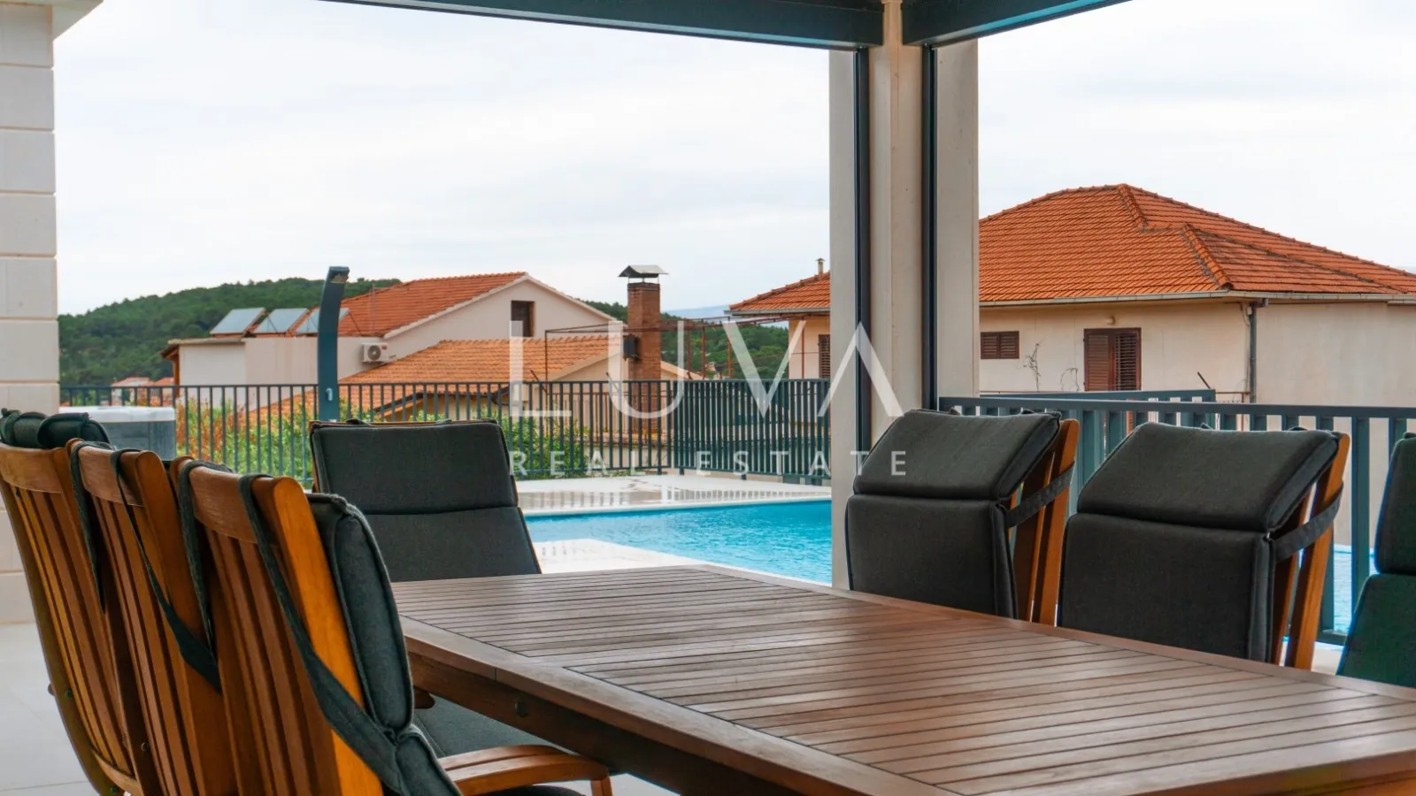 Hvar, Jelsa, 235 m² stone house with pool, for sale