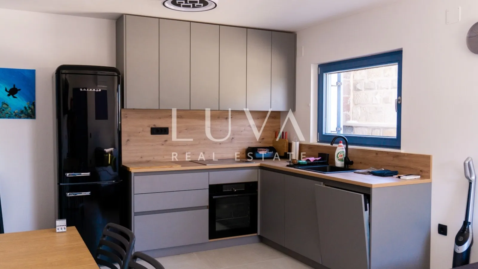 Hvar, Jelsa, 235 m² stone house with pool, for sale