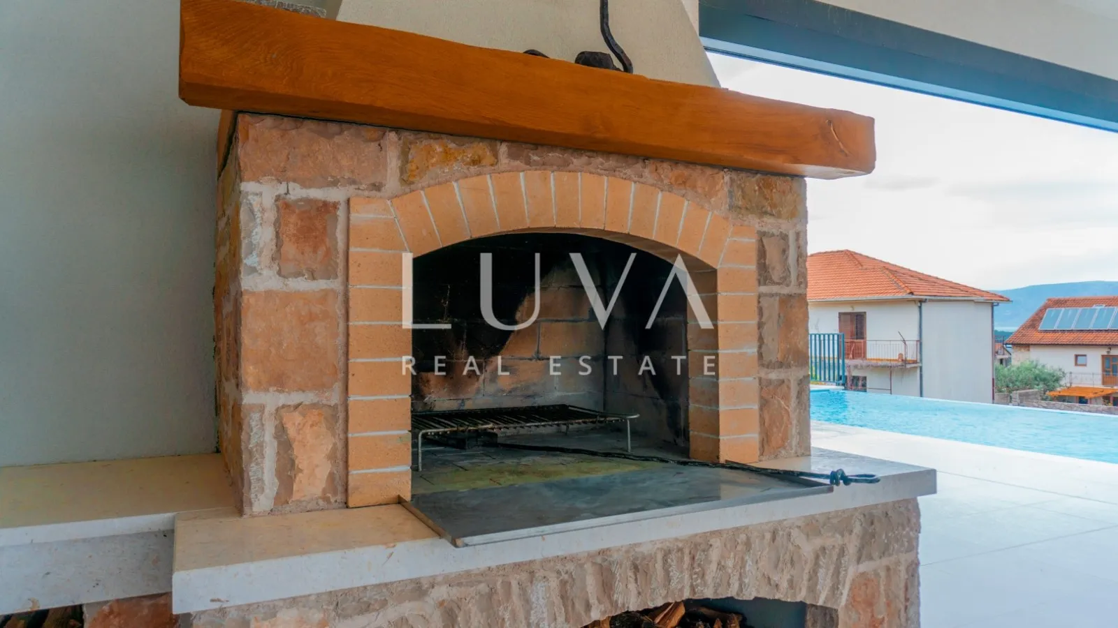 Hvar, Jelsa, 235 m² stone house with pool, for sale