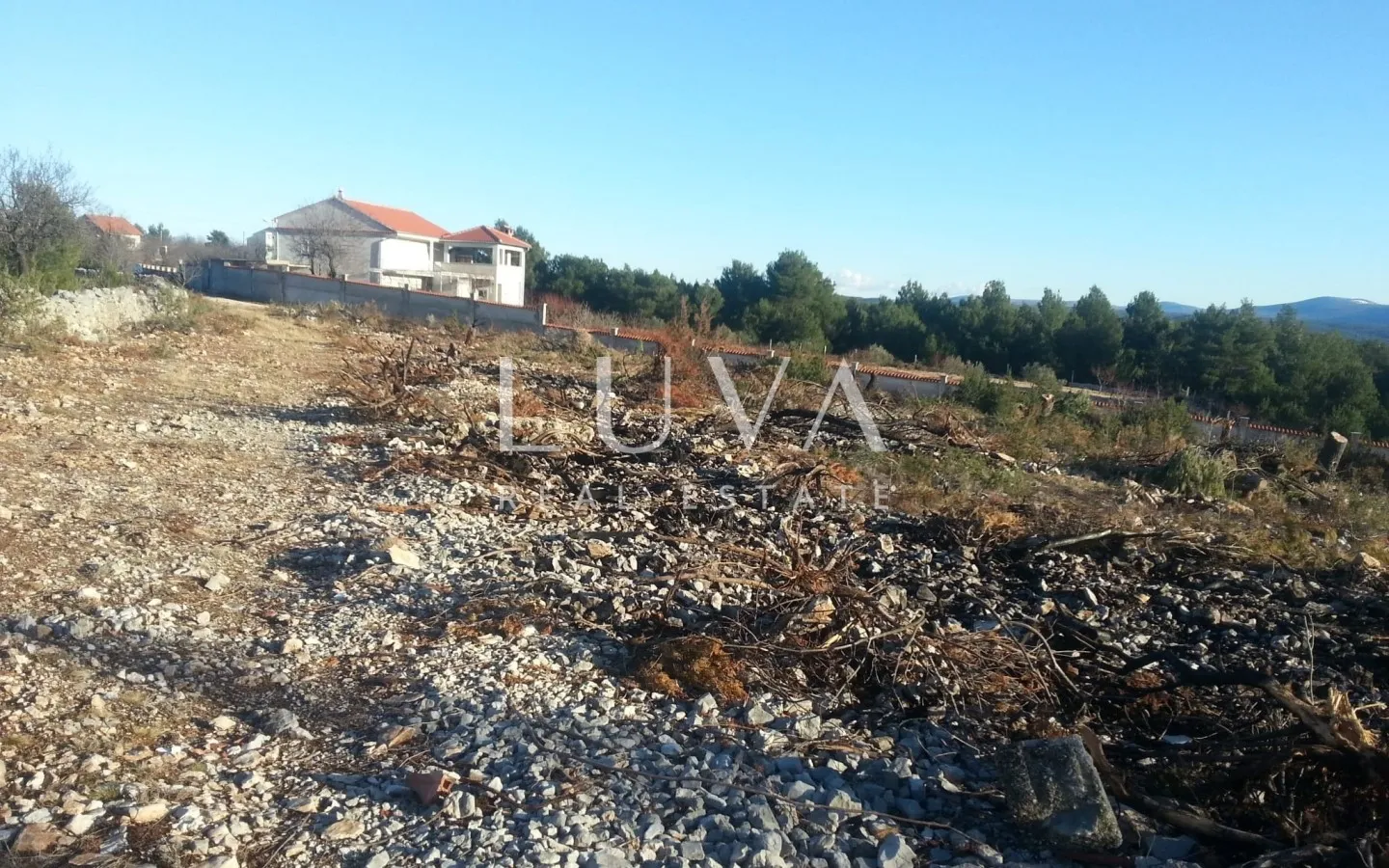 Gračac, Skradin, 2.000 m² großes Baugrundstück in Meeresnähe zu verkaufen