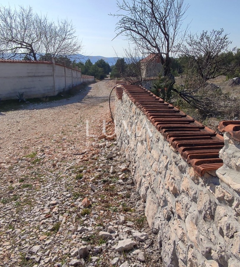 Gračac, Skradin, 2,000 m² building land for sale near the sea