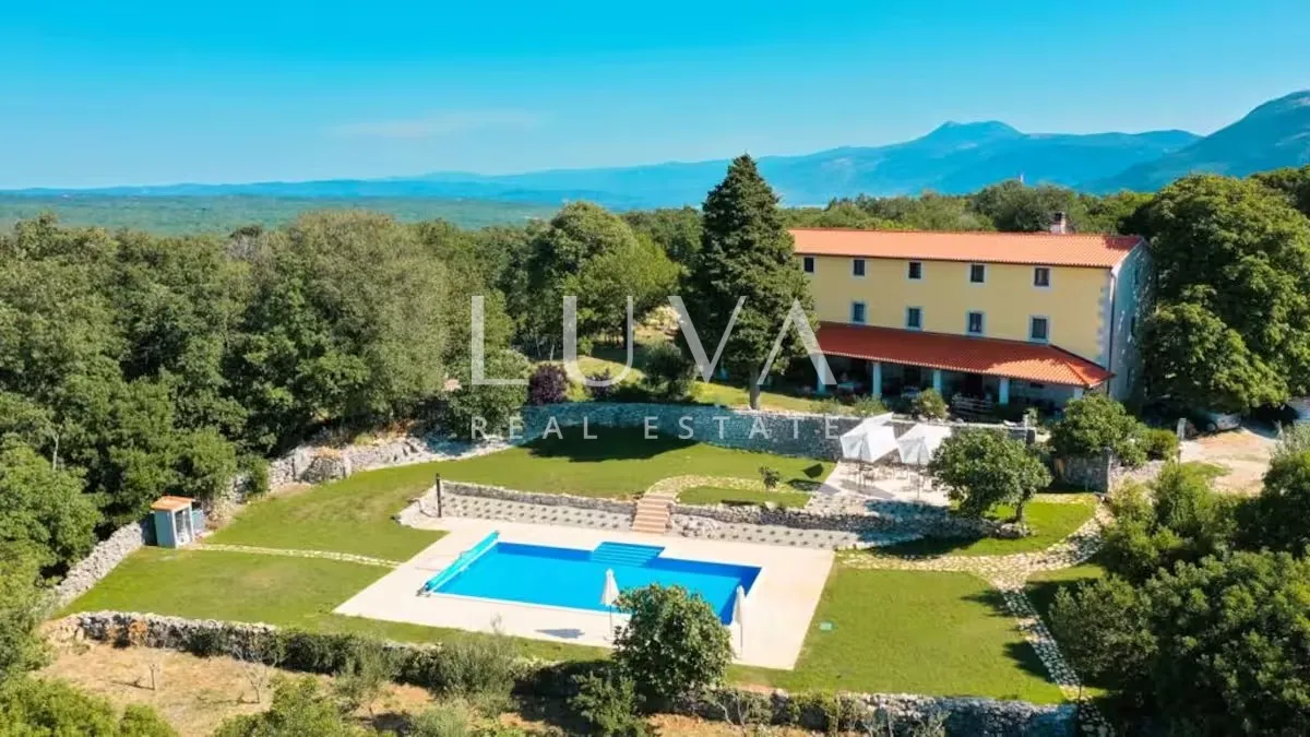 Istra, Ripenda Kras, tourist villa and estate for sale