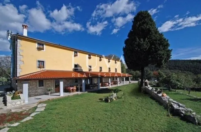 Istra, Ripenda Kras, tourist villa and estate for sale