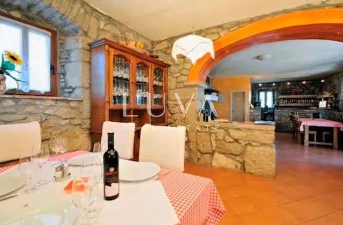 Istra, Ripenda Kras, tourist villa and estate for sale