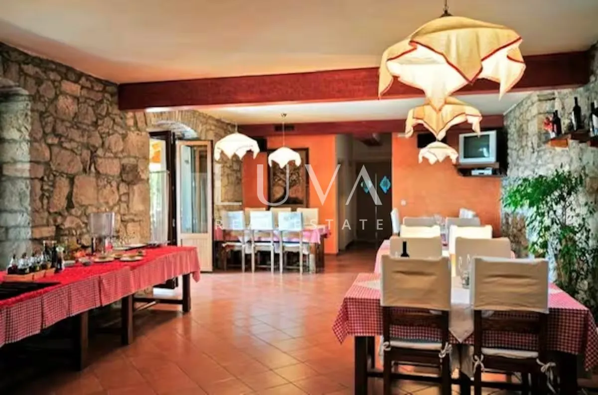 Istra, Ripenda Kras, tourist villa and estate for sale