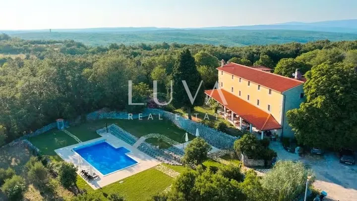 Istra, Ripenda Kras, tourist villa and estate for sale