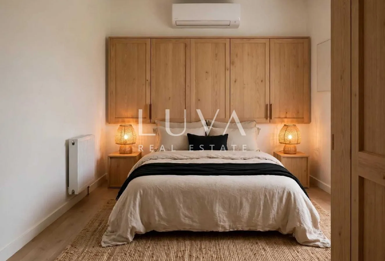 Vodice, novogradnja s vrtom i bazenom, 90 m² NKP