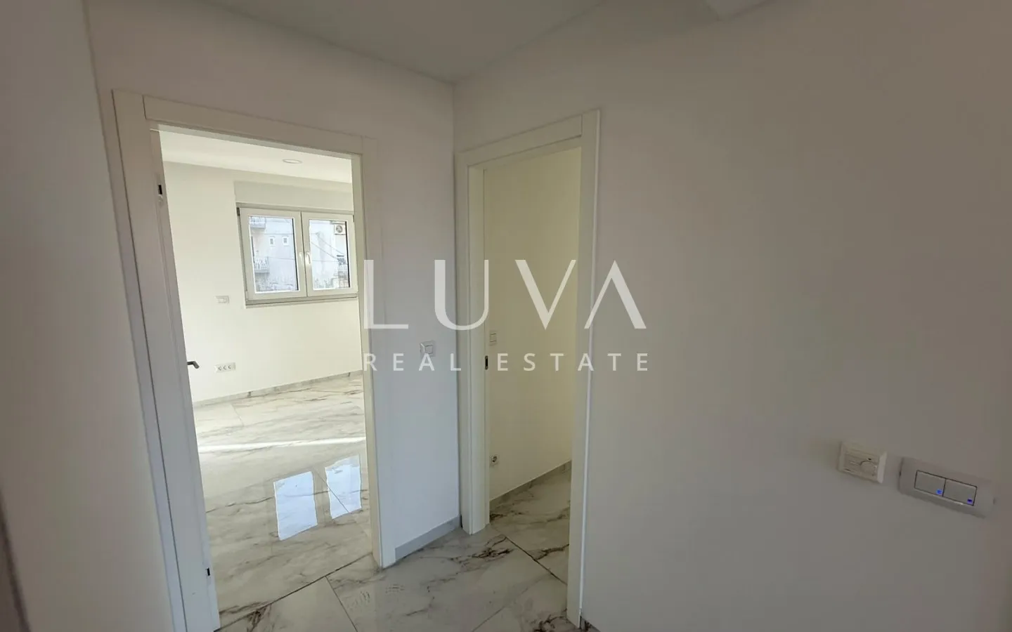 Makarska, 5s stan 165 m2 s pogledom na more, novogradnja