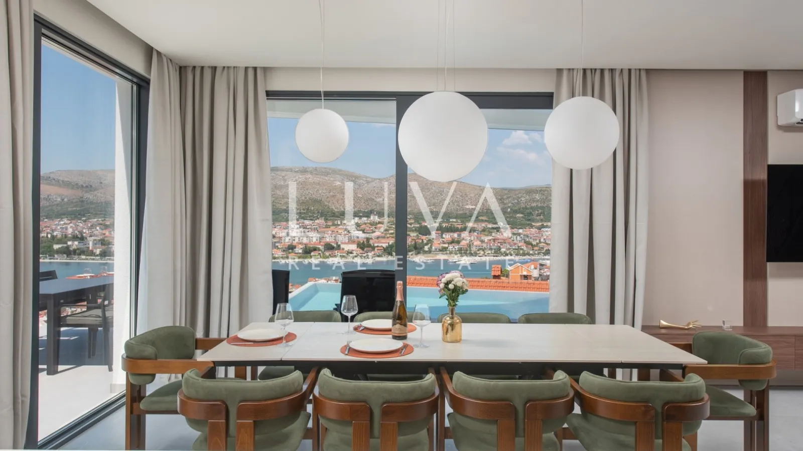 Čiovo, Trogir, moderna kuća 285 m² s bazenom i pogledom na more