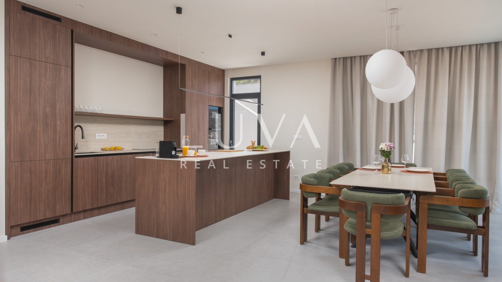 Čiovo, Trogir, modern 285 m² house with a pool and sea view