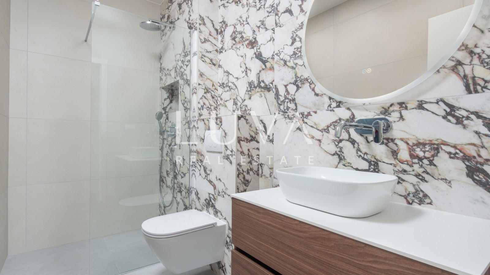 Čiovo, Trogir, modern 285 m² house with a pool and sea view