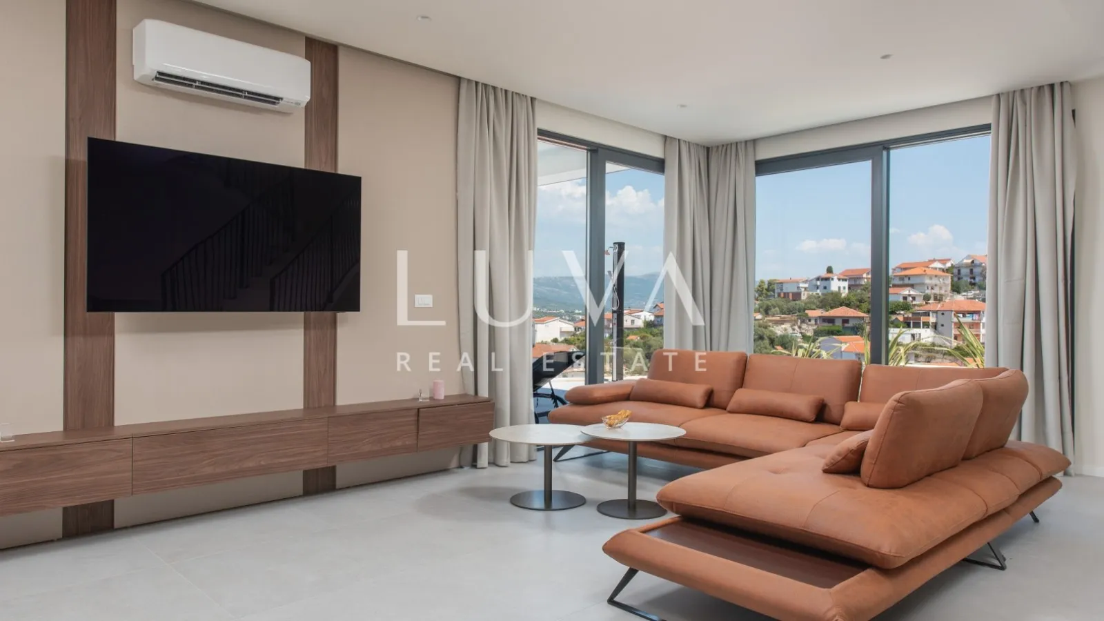Čiovo, Trogir, moderna kuća 285 m² s bazenom i pogledom na more, najam
