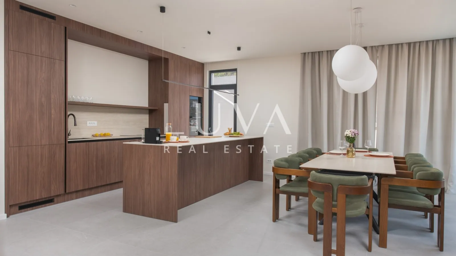 Čiovo, Trogir, moderna kuća 285 m² s bazenom i pogledom na more, najam