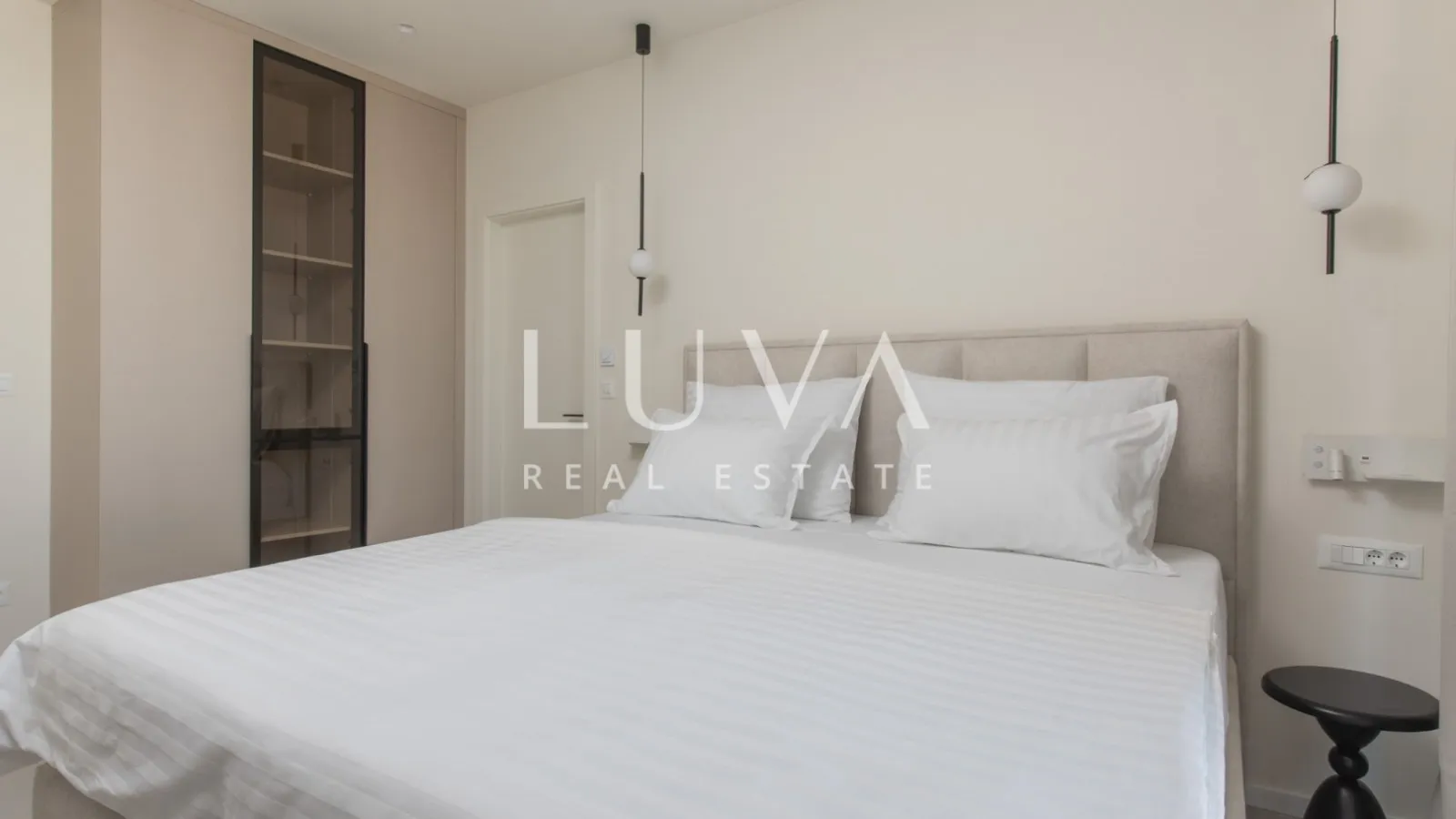 Čiovo, Trogir, moderna kuća 285 m² s bazenom i pogledom na more, najam