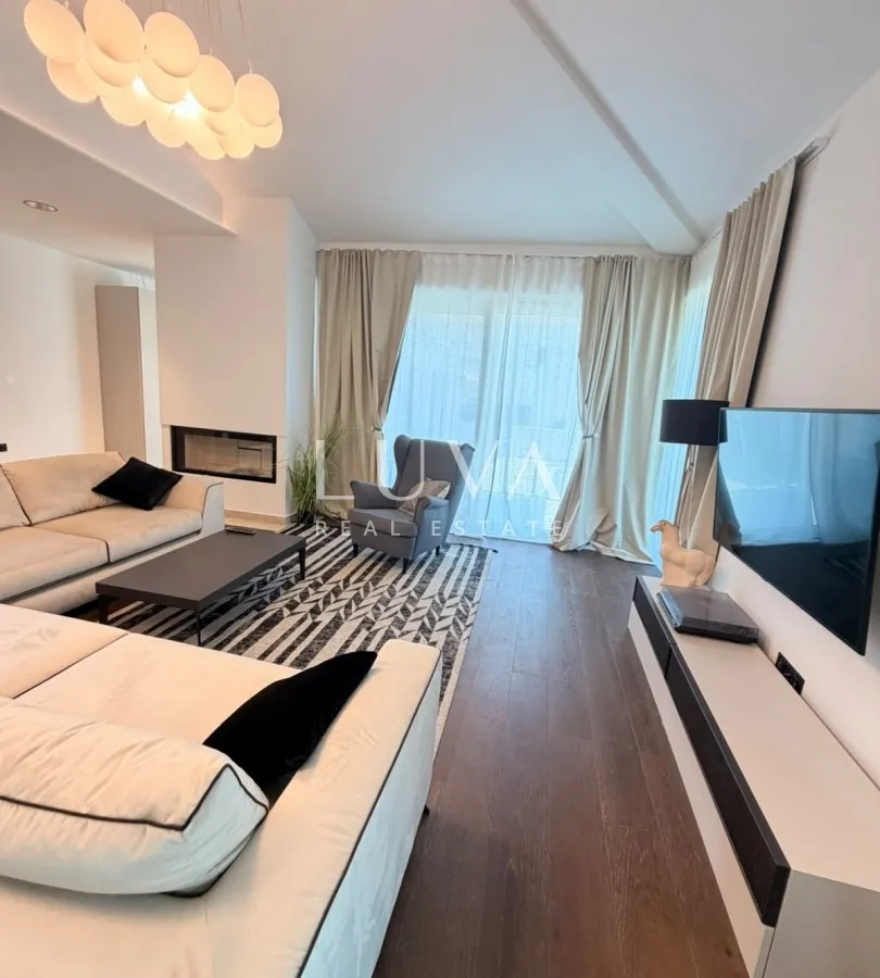 Istria, Poreč, modern villa with pool and garden, 180 m²