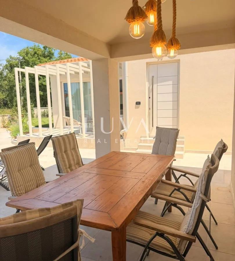 Istria, Poreč, modern villa with pool and garden, 180 m²