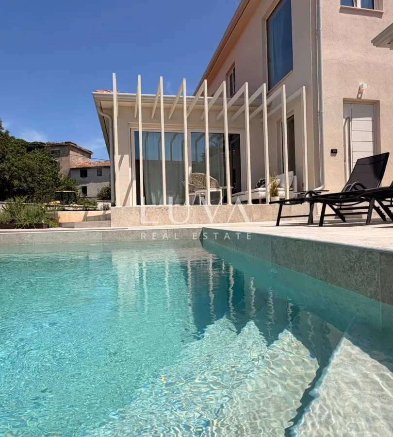 Istria, Poreč, modern villa with pool and garden, 180 m²