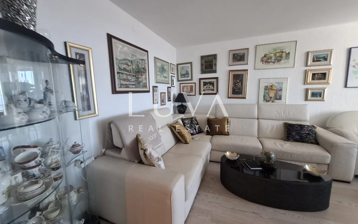 Rijeka, Rastočine, furnished 3-bedroom apartment with a panoramic view, 74 m² NKP