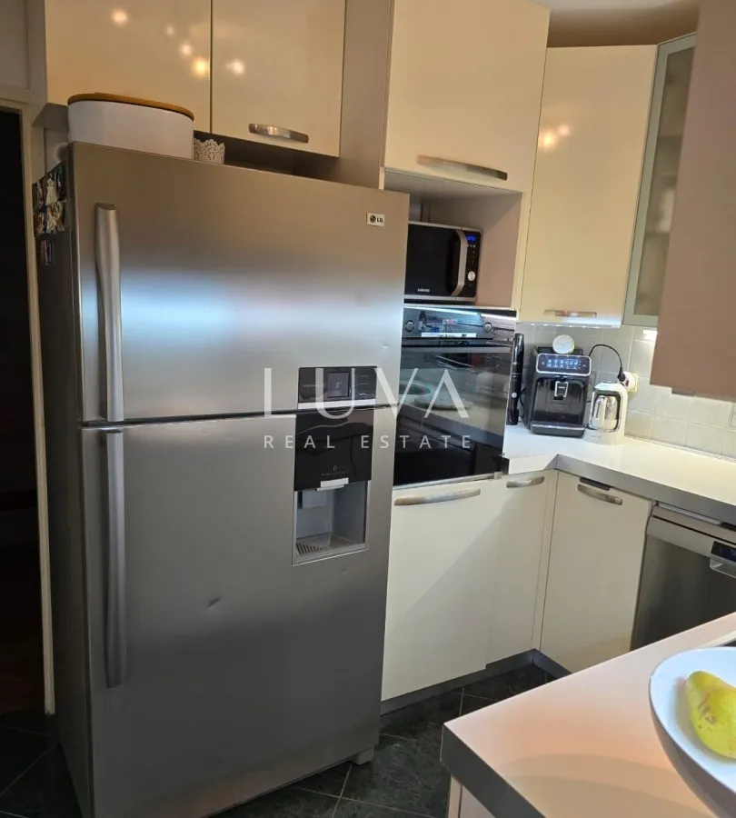 Rijeka, Rastočine, möblierte 3-Zimmer-Wohnung mit Panoramablick, 74 m² NKP