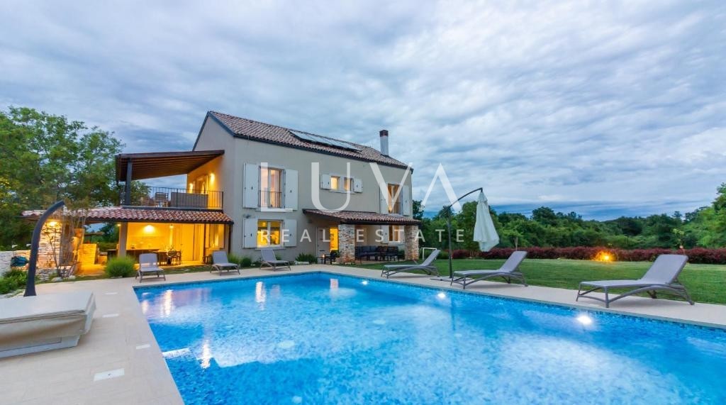 Istria, Vodnjan, luxury villa with pool and wellness, 395 m² net