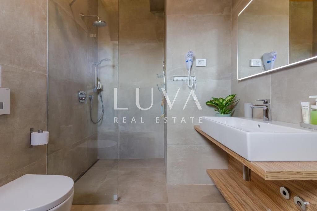 Istria, Vodnjan, luxury villa with pool and wellness, 395 m² net