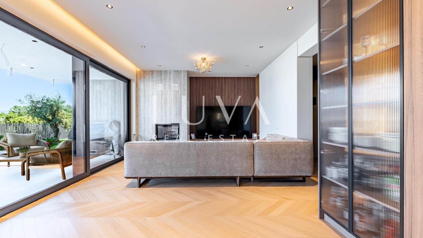 Rijeka, Kostrena, 5 room apartment 198 m2 with pool for sale