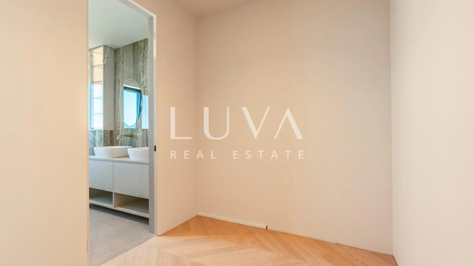 Rijeka, Kostrena, 5-Zimmer-Wohnung 200 m2 mit Meerblick, zu verkaufen
