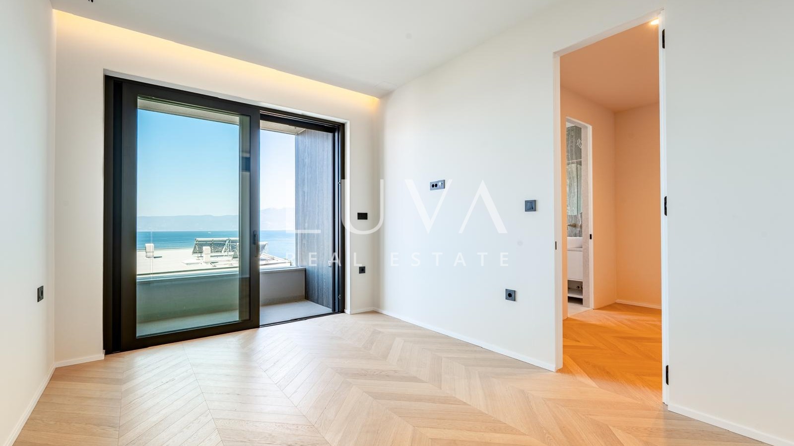 Rijeka, Kostrena, 5 room apartment 200 m2 with sea view, for sale