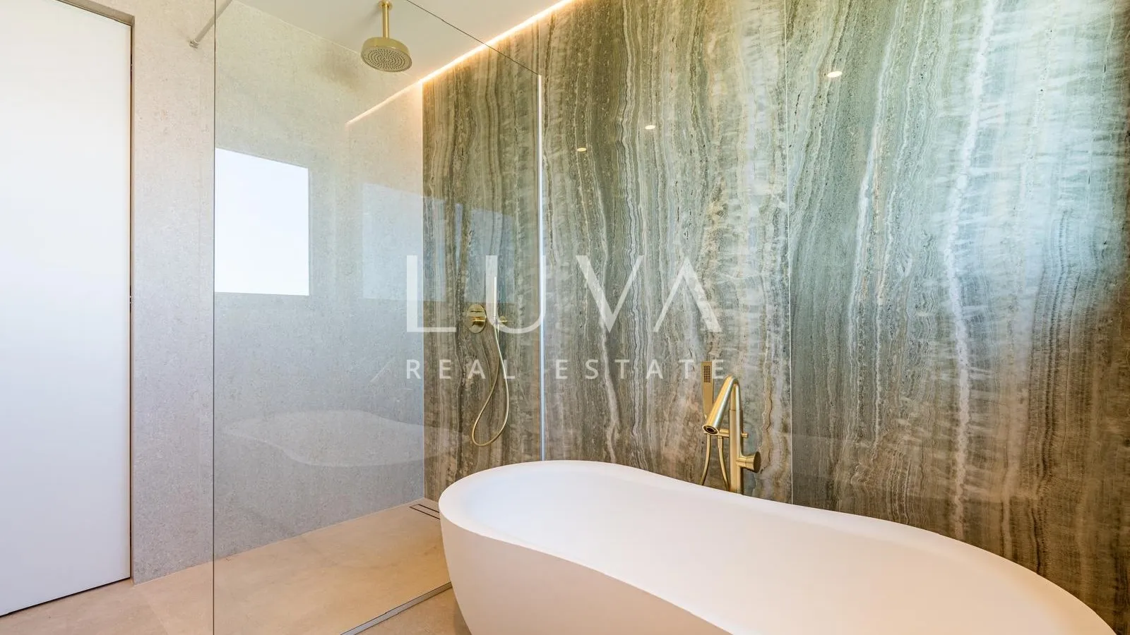 Rijeka, Kostrena, 5-Zimmer-Wohnung 200 m2 mit Meerblick, zu verkaufen