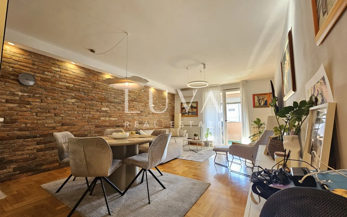 Zagreb, Jarun, 2 room apartment 70m2 NKP, for sale
