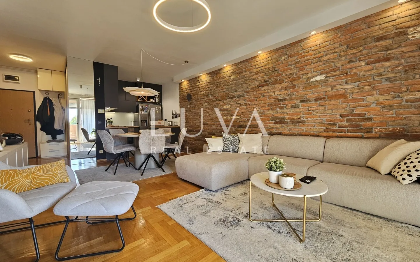 Zagreb, Jarun, 2 room apartment 70m2 NKP, for sale