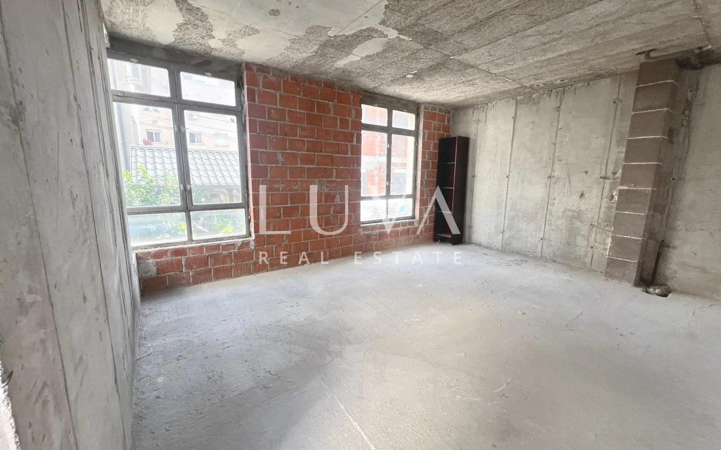 Bürofläche 45 m² im Zentrum von Trešnjevka - Miete