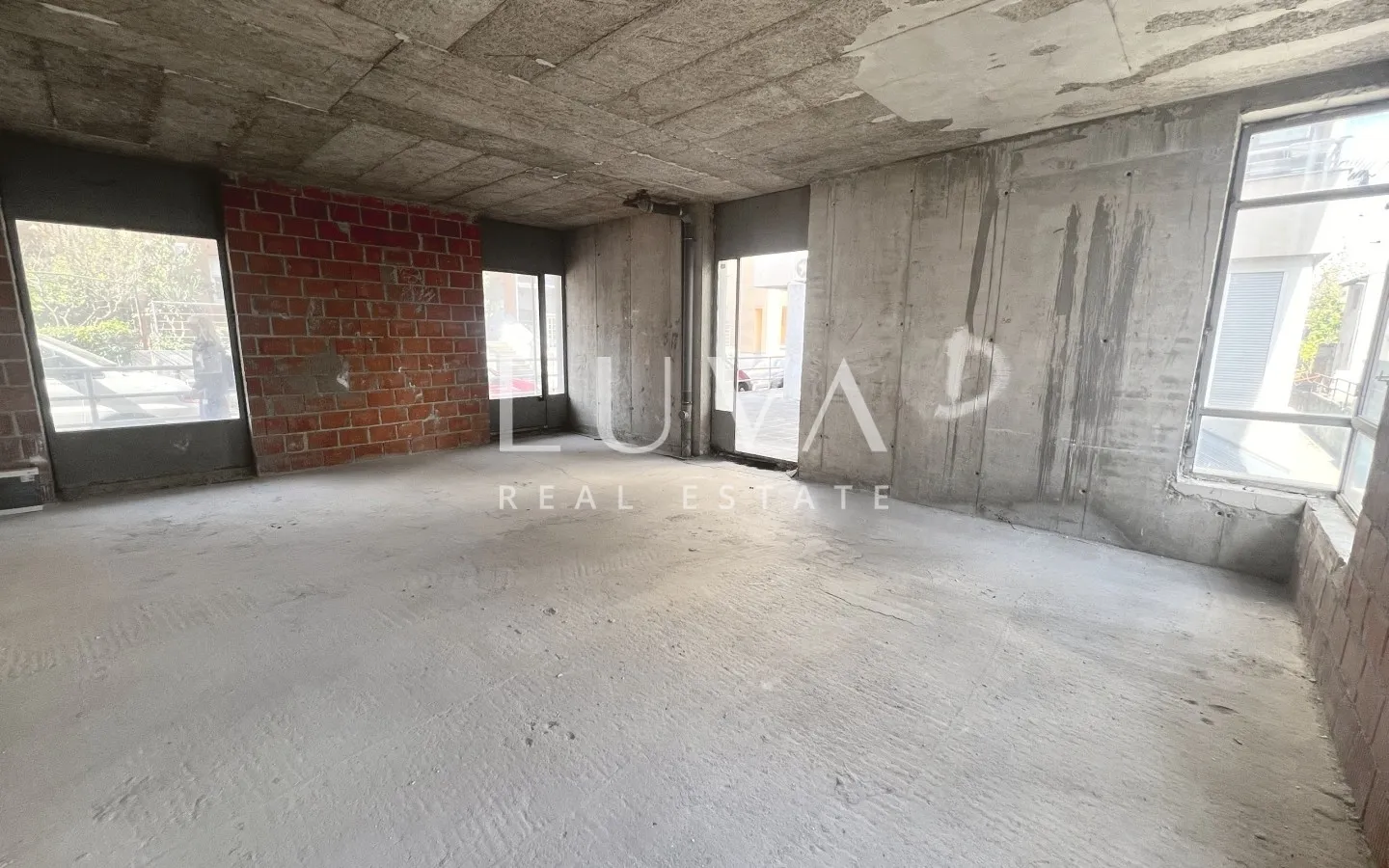 Bürofläche 45 m² im Zentrum von Trešnjevka - Miete