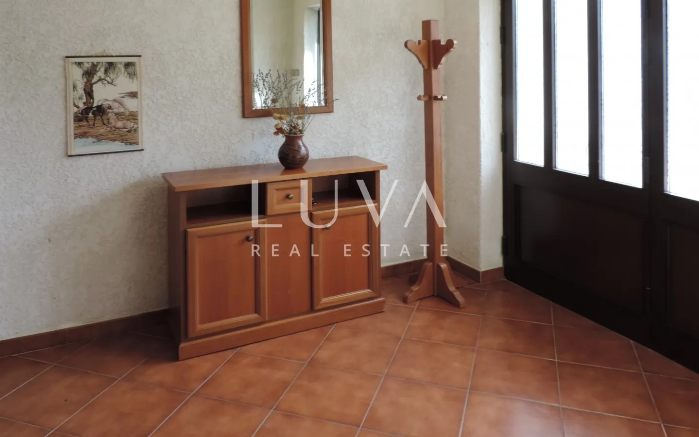 Istria, Buzet, detached house with a commercial space