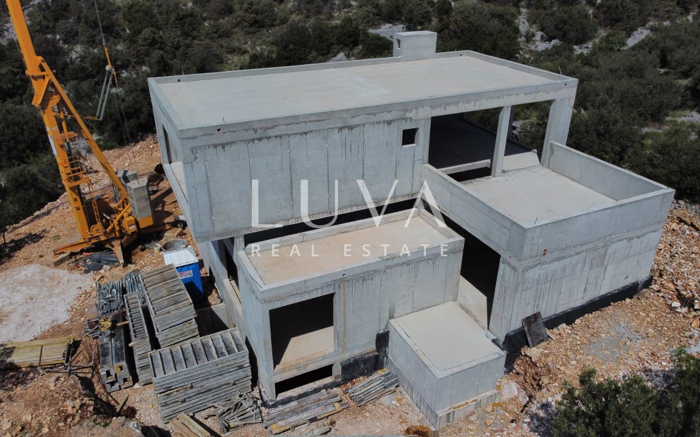 Rogoznica, Jarebinjak, modern house 237m2 with pool for sale