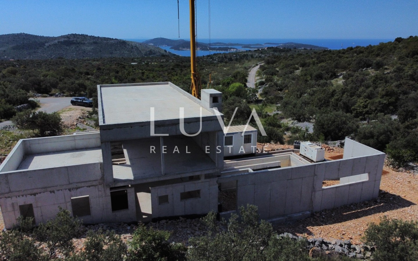 Rogoznica, Jarebinjak, modern house 237m2 with pool for sale