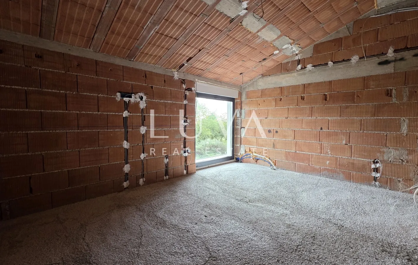 Istria, Tinjan, House with Swimming Pool Under Construction