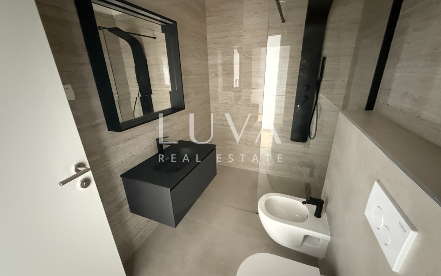 Zagreb, Perjavica, penthouse 4s stan, 134 m² na prodaju