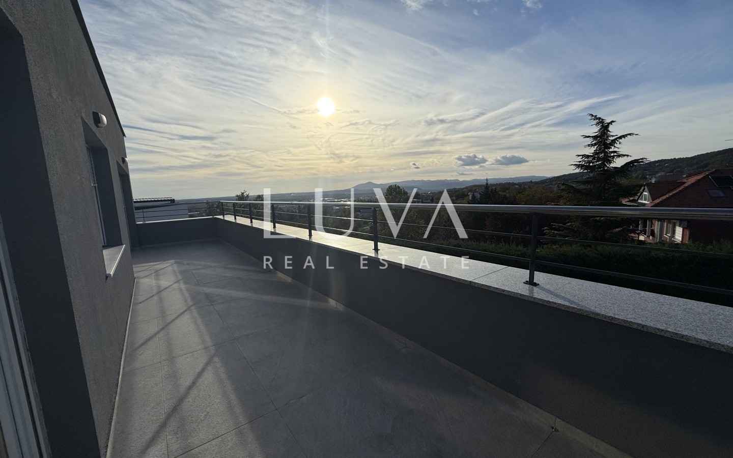 Zagreb, Perjavica, penthouse 4s stan, 134 m² na prodaju