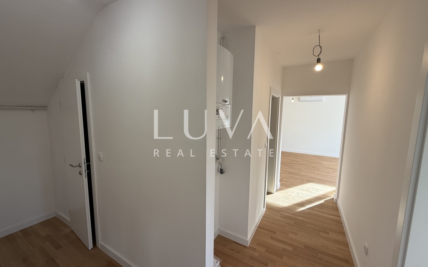 Zagreb, Perjavica, moderan 3s stan s balkonom, 80 m² na prodaju